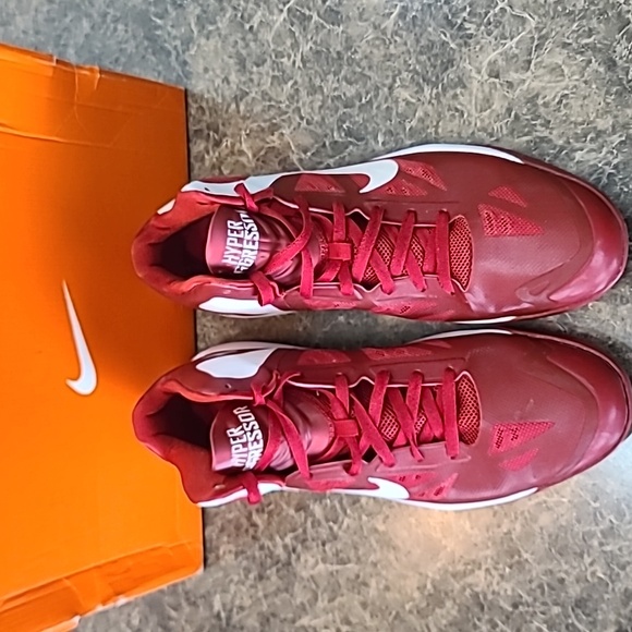 Nike Air Max Hyper Aggressor TB Gym Red White Mens Sneakers 524867-600 Size 14 - Picture 2 of 16